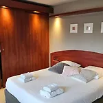 Hotel La Poterne Du Roy 3*