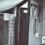 La Poterne Du Roy Hotel