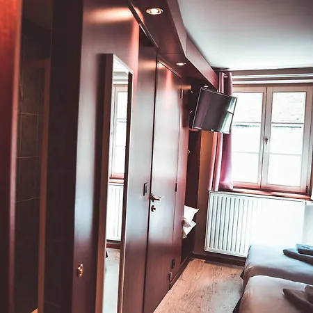 La Poterne Du Roy 酒店